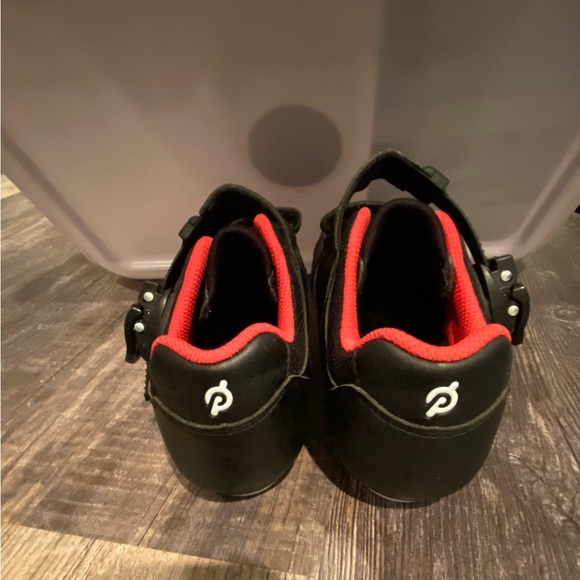 Women’s Black Cycling Shoes with Red Interior - Picture 3 of 7